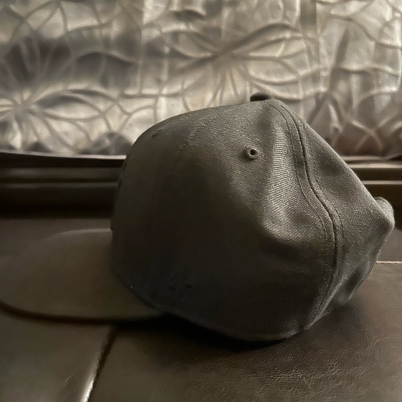 All Black ‘47 Brand New York Yankees Snap back - Picture 2 of 3